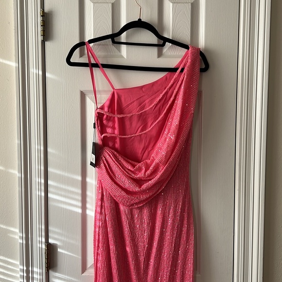 Ieena for Mac Duggal Sequined One Shoulder Draped Back Gown in Rose Size 0 - Picture 8 of 12